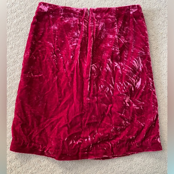 Anthropologie crushed velvet skirt with front ruching detail - Picture 7 of 10